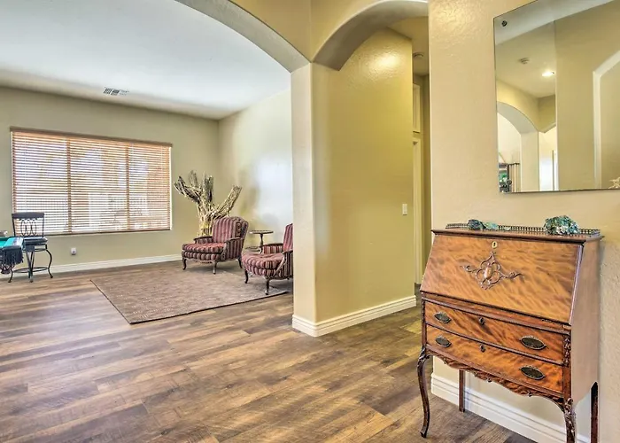 Pool Table, Yard & Grill: Luxe Escape Queen Creek