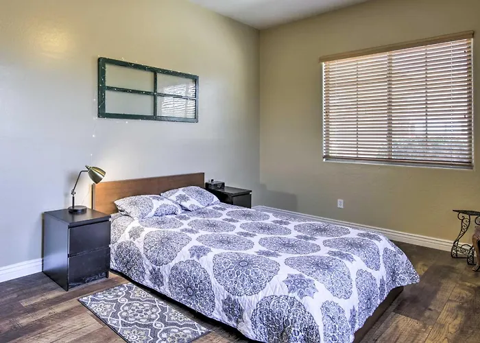 Pool Table, Yard & Grill: Luxe Escape Holiday home