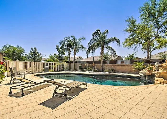Pool Table, Yard & Grill: Luxe Escape *