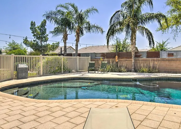 Pool Table, Yard & Grill: Luxe Escape * Queen Creek