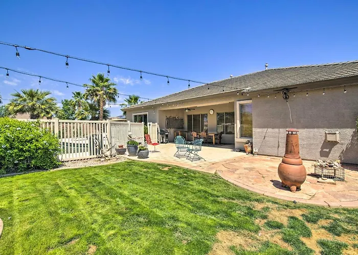 Pool Table, Yard & Grill: Luxe Escape